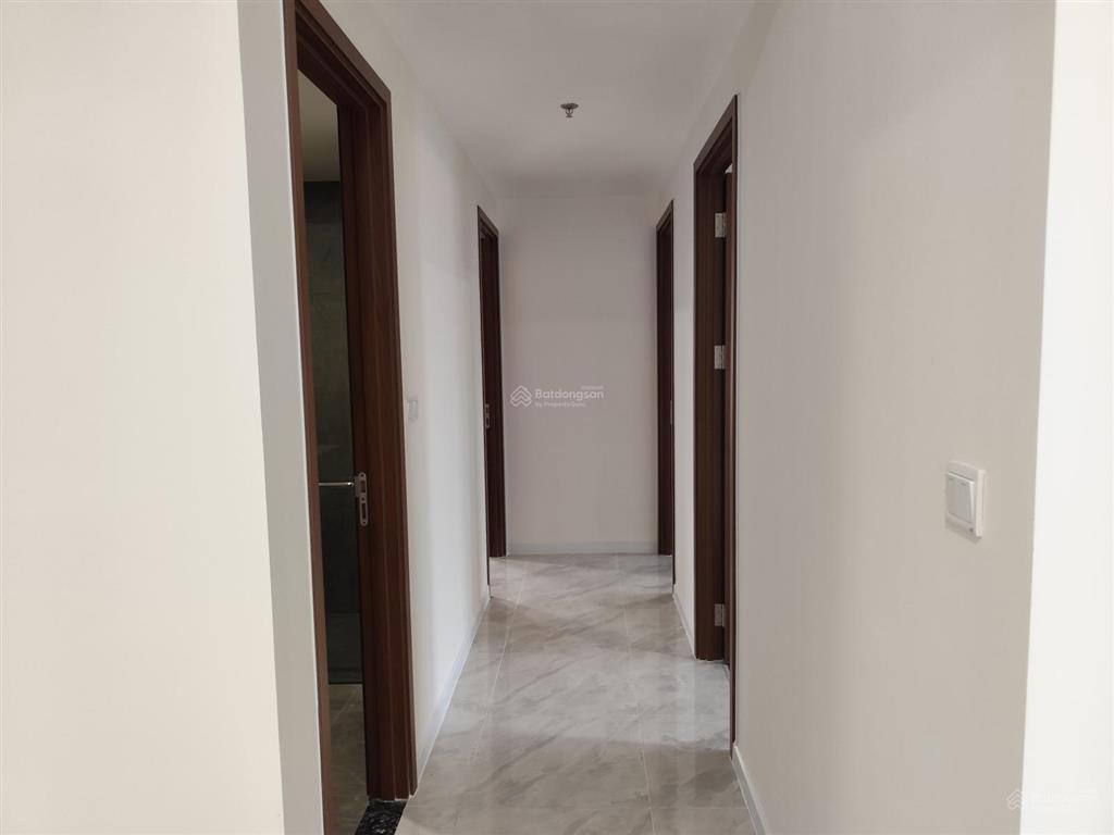 Kẹt tiền bán gấp căn 3pn 2wc privia, giá chỉ 5,3 tỷ bao thuế phí, xem nhà 24/7.  0909 281 ***