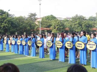 Bán đất với diện tích 100 m2 full thổ cư, đã có sổ, đầy đủ 4 yếu tố điện, đường, trường, trạm,...