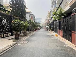 Cực gấp  chdv kế quận 11  trịnh đình trọng  nhà 5 tầng  150 m² (5x30)  dòng tiền ~ 120tr/th