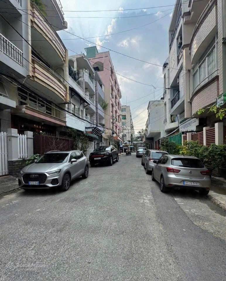 Gấp bán  giảm 2.6 tỷ  dương đình nghệ  công viên lãnh bình thăng quận 11  nhà 4 tầng