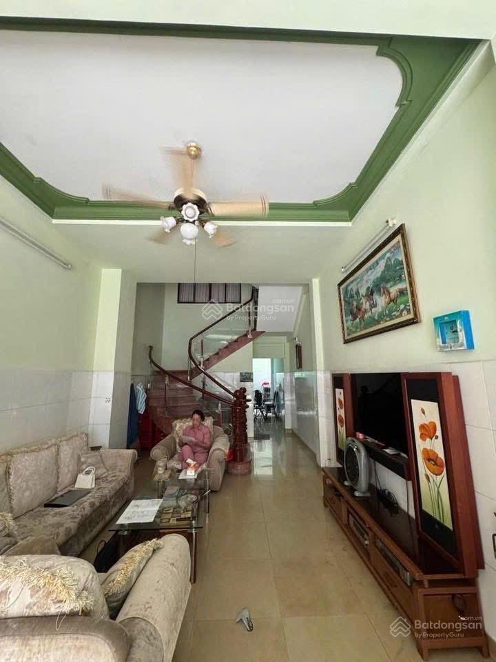 Gấp bán  giảm 2.6 tỷ  dương đình nghệ  công viên lãnh bình thăng quận 11  nhà 4 tầng