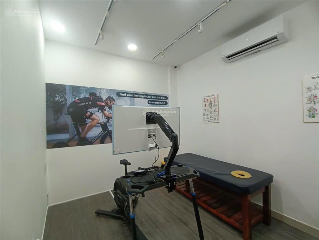 Gấp bán giảm 5,6 tỷ  mặt tiền nguyễn chí thanh quận 10  102m² (5x26)  ngay sân vđ thống nhất