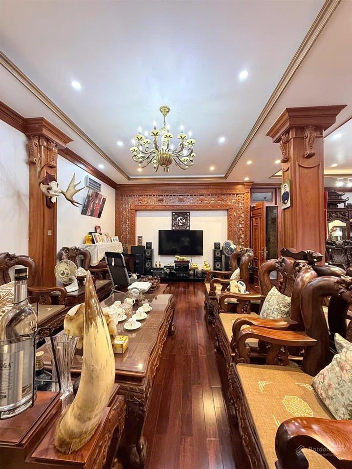 Khu vực chỉ 1 căn biệt thự  ngay lý thường kiệt  nhà mặt phố  ngang 8.4m bề thế
