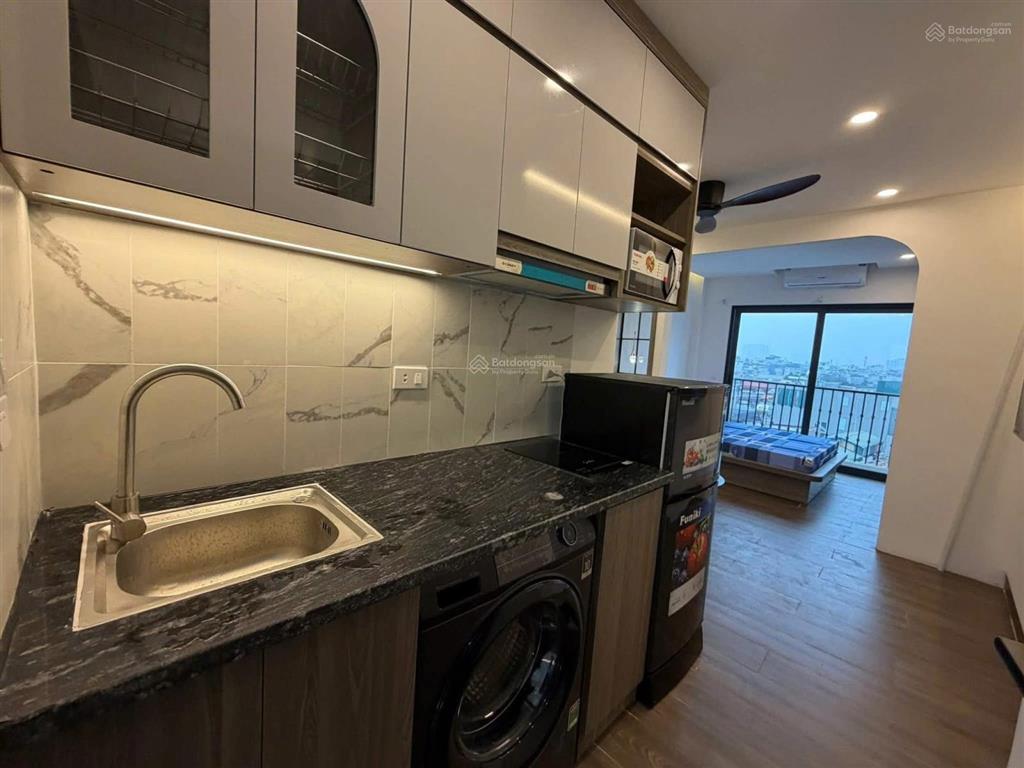 Cho thuê căn hộ studio ban công lớn full nội thất gần sân bay cv hoàng văn thụ quận tân bình