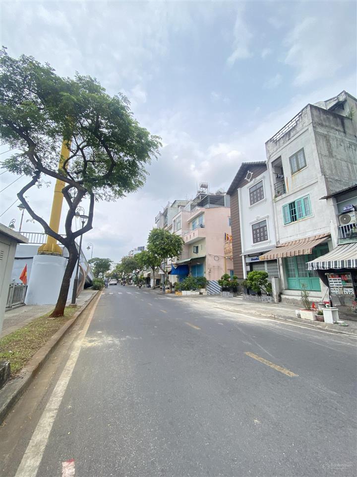 Bán nhà 2 mặt tiền sát cầu hậu giang q6 4 x 16 ko lộ giới 4 tầng nhà mới đẹp giá 8,x tỷ