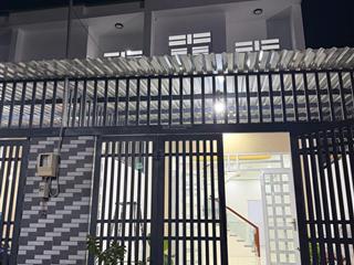 Nhà sổ hồng chung hóc môn ( đc xem sổ chính trước khi cọc)4 * 16 nhà 1 lầu 2pn 2wc