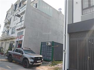 Đất tỉnh lộ 10, dt 67m2, xây dưng 5 tầng, sổ vuông vức nhỉnh 3ty