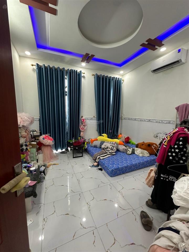Nhà mới tây lân, dt 4x20m, hẻm 8m, 3 tầng 4pn 3wc, không qh, không lộ giới. giá nhỉnh 5 tỷ xíu