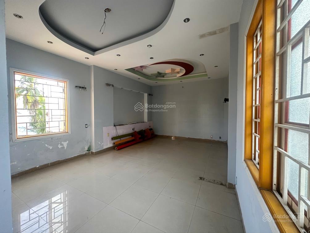 Bán nhà 4 tầng mặt phố núi thành, giá thỏa thuận, 123.7m2, q.hải châu, đà nẵng