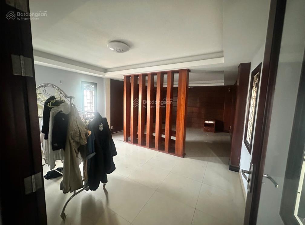 Bán nhà 4 tầng mặt phố núi thành, giá thỏa thuận, 123.7m2, q.hải châu, đà nẵng