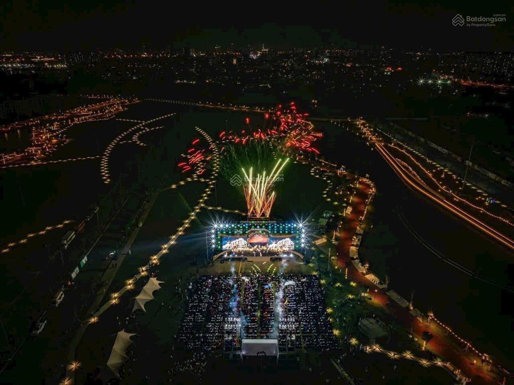 Hiếm ! 3pn trực diện nhạc nước view sông  bến du thuyền chỉ 12,1 tỉ chênh nhẹ masteri park place