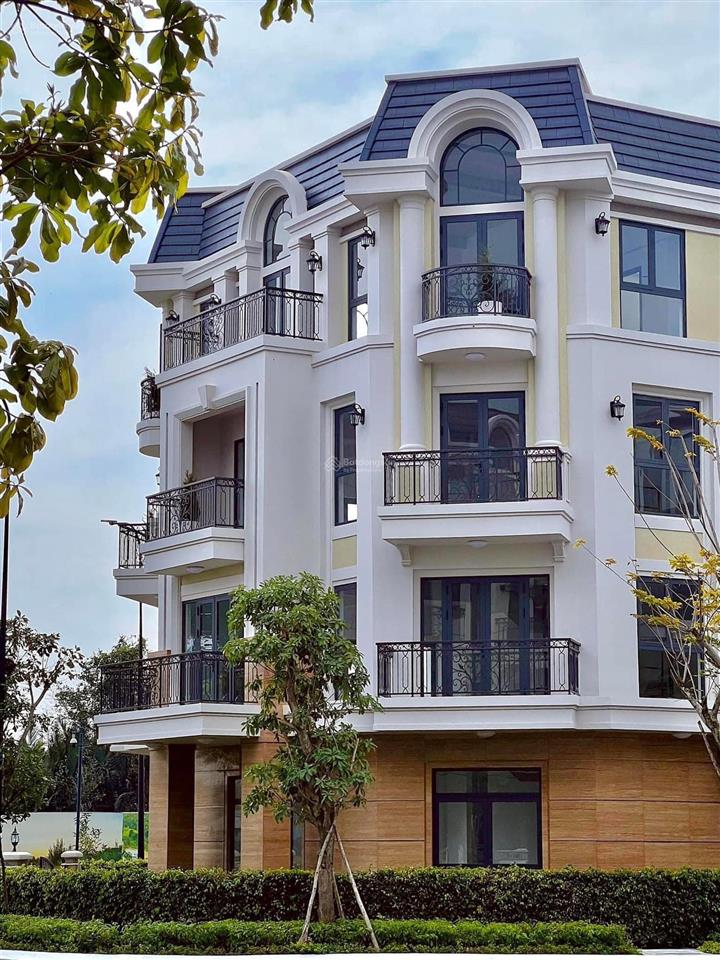 Chính chủ cho thuê căn nhà liền kề đối diện hồ bơi 274m2, 1 trệt 3 lầu, an ninh 24/24 0937 986 ***