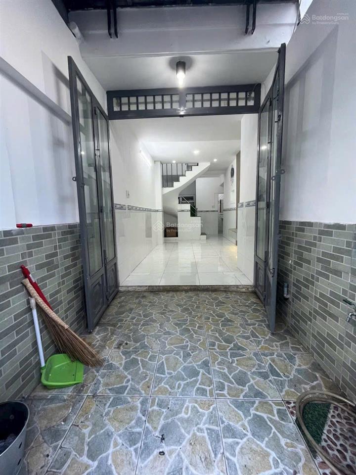 Trệt lầu 2pn 2wc  hẻm xe hơi 1 trục nguyễn văn lượng, p17 cũ  ngay lotte mart