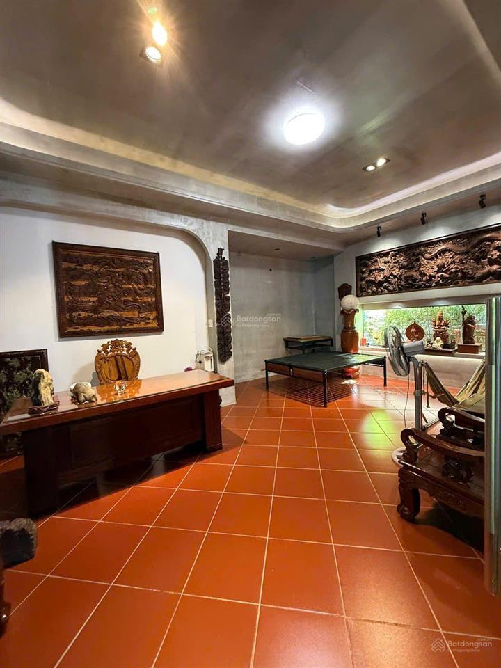 Thạnh lộc q12  cấp 4 371m2 9x42m xe tải thông dự phóng 20m mặt tiền kênh vàm thuật  chỉ 13,95 tỷ