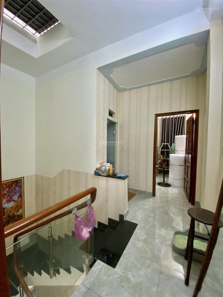 Tân chánh hiệp 3 quận 12 ngay chợ  4 tầng 60m2 4,5x13,5  hxh thông  chỉ 5,8 tỷ