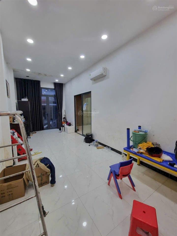 Gấp bán giảm 1,7 tỷ còn 5,9 tỷ  thạnh xuân 25 quận 12  3 tầng 95m2 4,1x21 nỡ hậu  hxt thông.