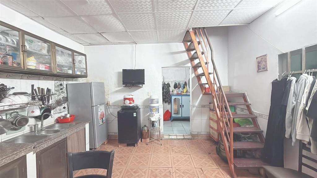 Thạnh xuân 33, quận 12  trệt lửng, 102m2, 5x20,5m  hẻm ba gác  chỉ 4,3 tỷ