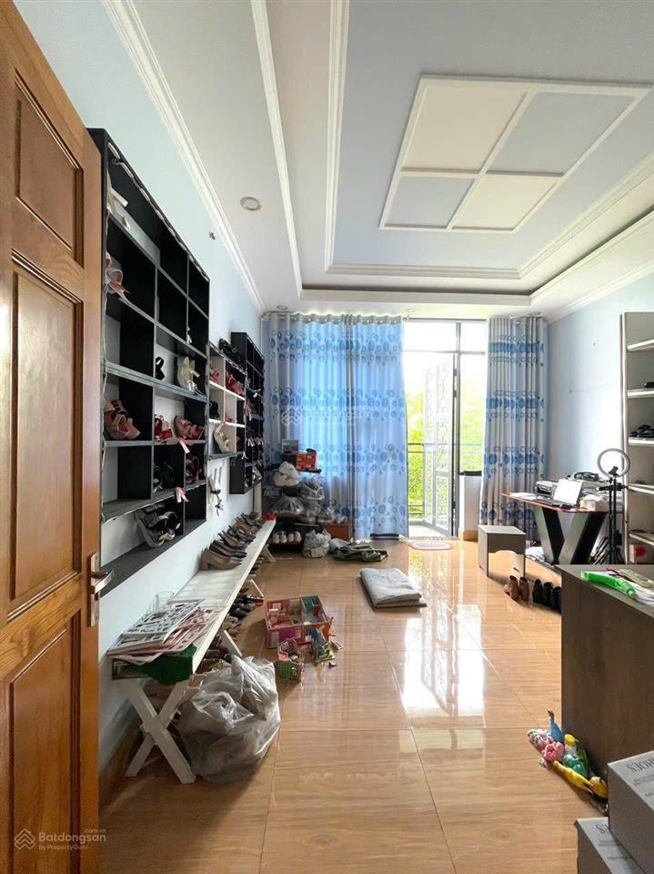 Gấp bán giảm 500tr còn 6,2 tỷ  đông hưng thuận 02 q12  4 tầng 68m2 4x17  hxh tránh.