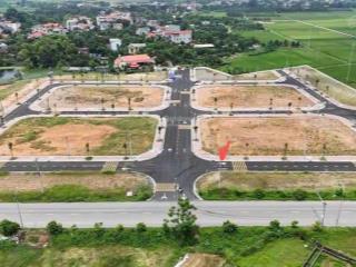 Mặt đường to, bán đất phân lô chợ gạch 108m2, giá rẻ