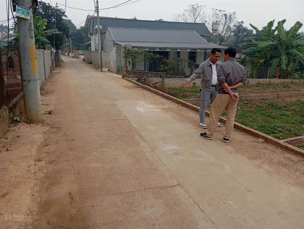 2.x tỷ, bán đất đoài phương, 102.9m2 vuông vắn, đường ô tô