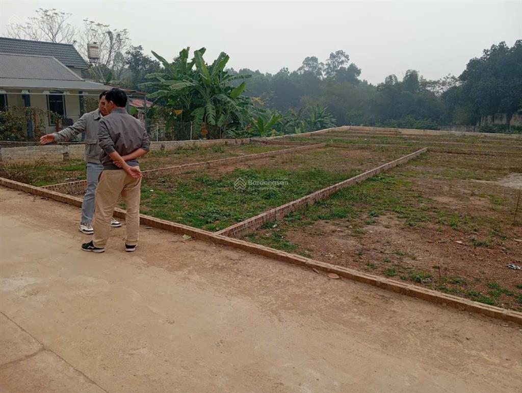 2.x tỷ, bán đất đoài phương, 102.9m2 vuông vắn, đường ô tô