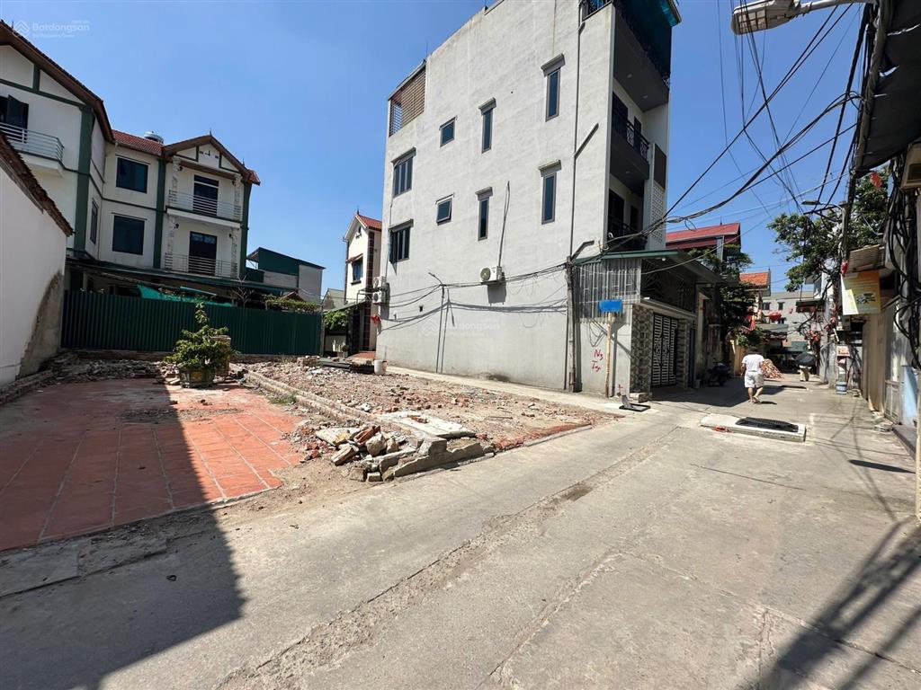 4,x tỷ chính chủ cần bán lô góc trung tâm thị trấn quốc oai  63.2m2  mt 4.9m ô tô