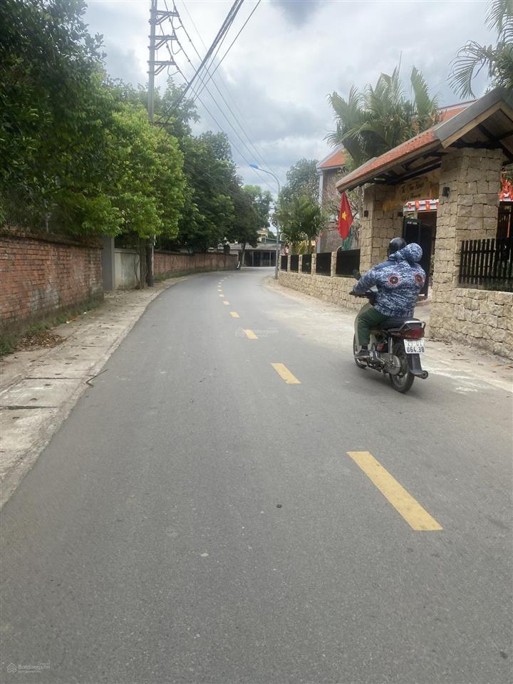 Gần đhqg hòa lạc  100m2 mt5m  đất dân bán  mặt đường nhựa cổ đông