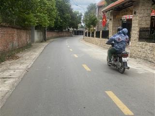 Gần đhqg hòa lạc  100m2 mt5m  đất dân bán  mặt đường nhựa cổ đông