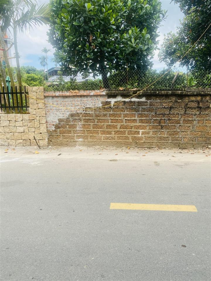 Gần đhqg hòa lạc  100m2 mt5m  đất dân bán  mặt đường nhựa cổ đông
