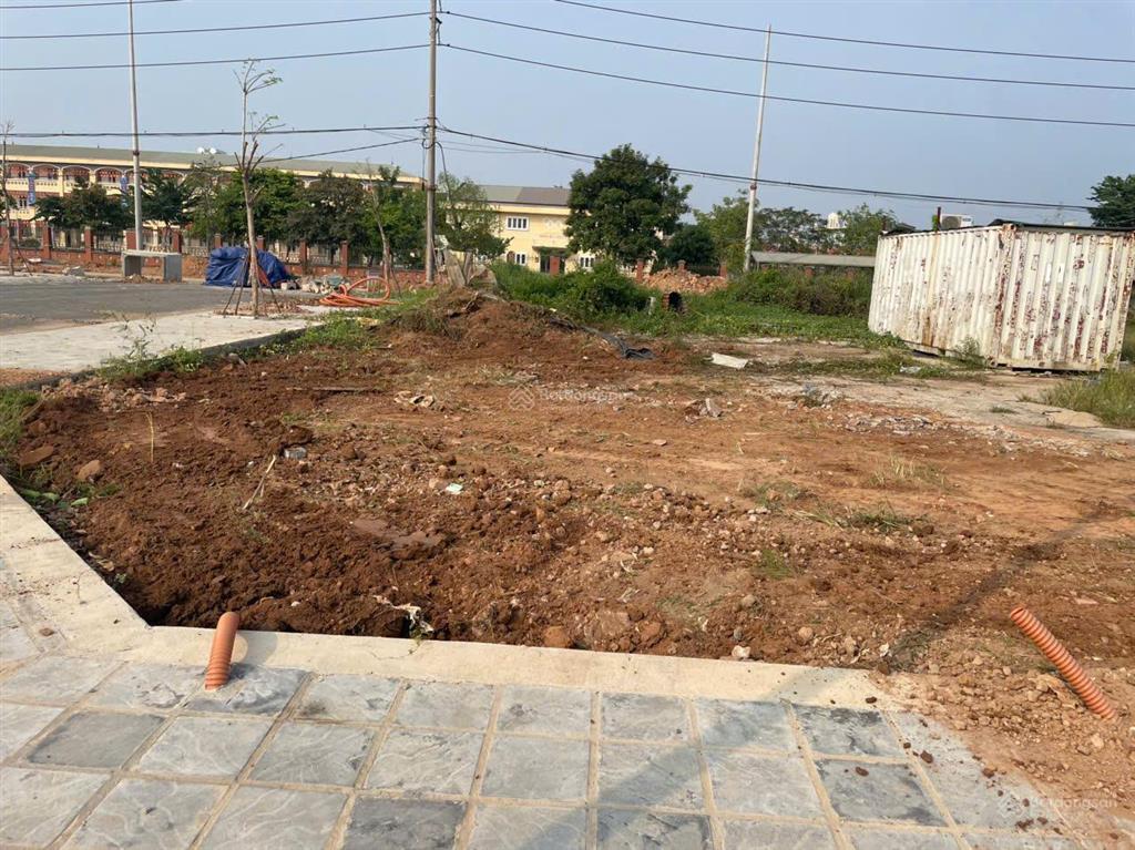 Cắt lỗ 200 triệu ô góc 128m đất đấu giá trung tâm phúc thọ chỉ còn 4,946 tỷ