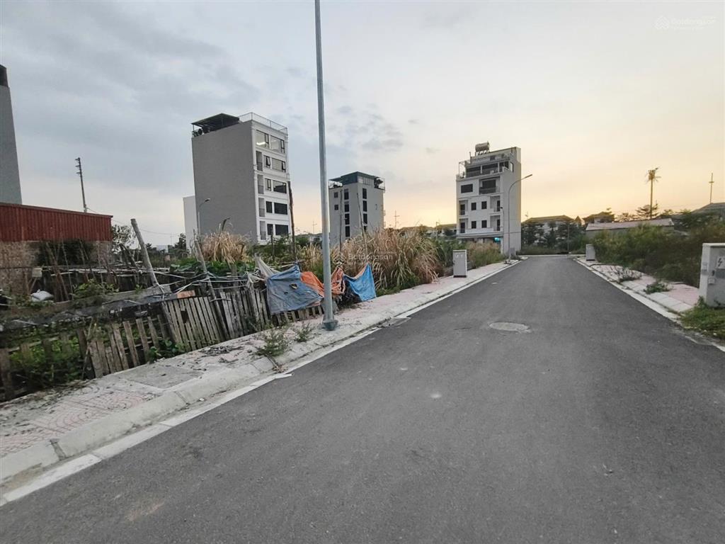 Sát vành đai 3.5! đất dv 4.5ha  50m²  mt 4m  vỉa hè 8m  sổ đỏ 9.x tỷ