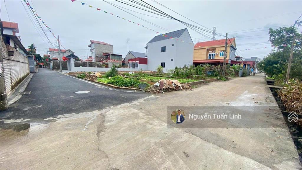 Bán 40m2 đình trung, xuân nộn  toyota camry đậu cửa  ngõ 3m hàng hiếm