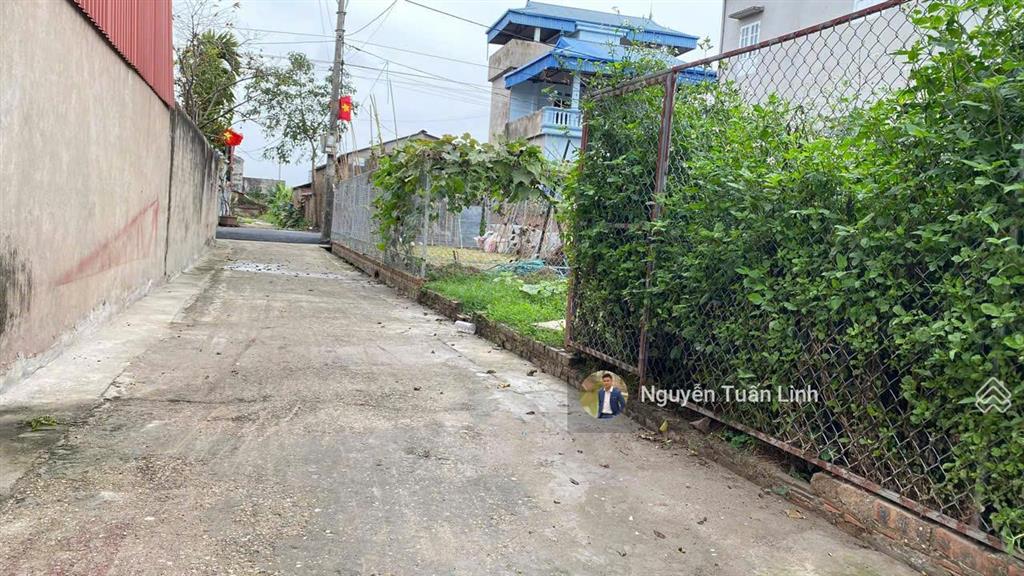 Bán 40m2 đình trung, xuân nộn  toyota camry đậu cửa  ngõ 3m hàng hiếm