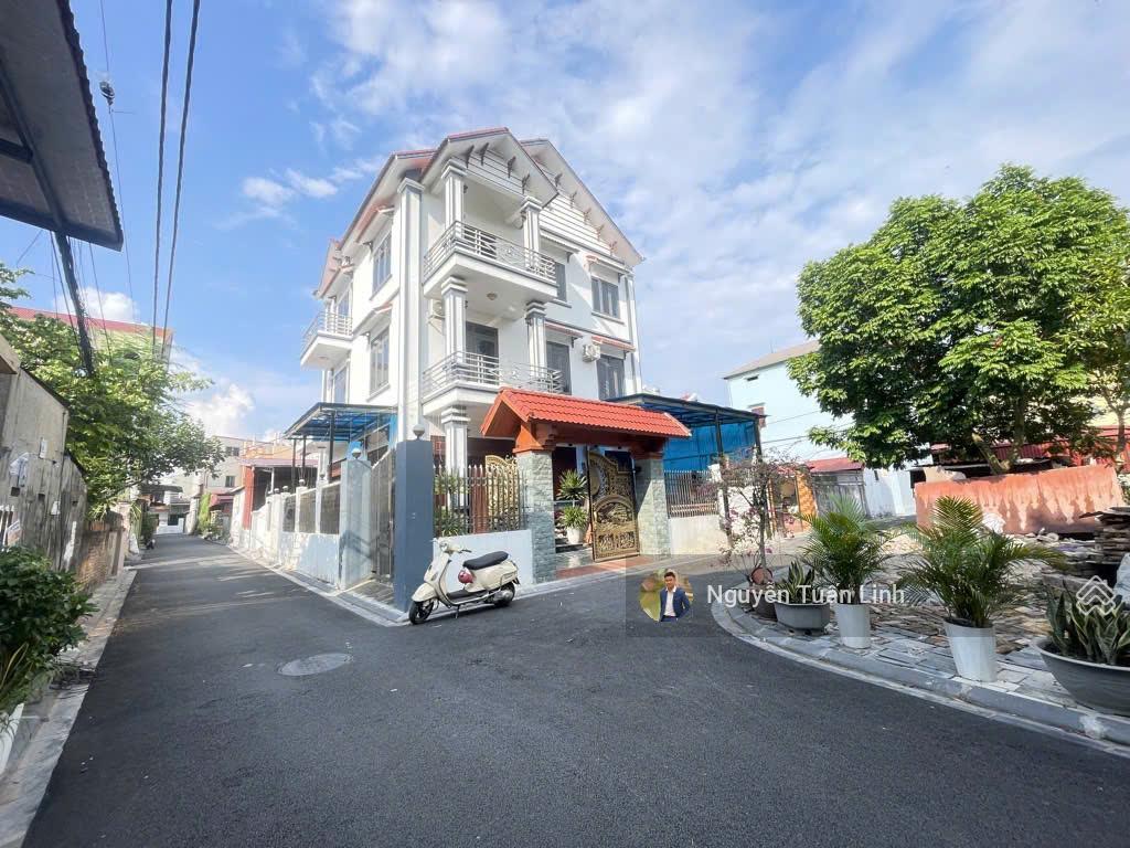 Đất vuông 60m2 đình tràng, dục tú  ngõ thông  sát bìa làng ô tô dừng đỗ