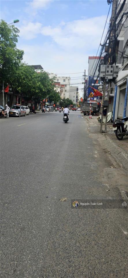 Bán 42m2 nhà vân trì  sát mặt phố 23b  vị trí trung tâm