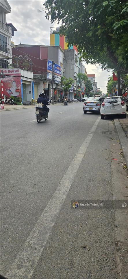 Bán 42m2 nhà vân trì  sát mặt phố 23b  vị trí trung tâm