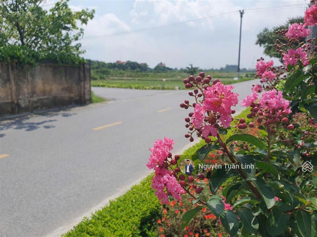 Bán nhà 2 tầng xuân nộn  nhỏ tiền  vios đỗ cửa