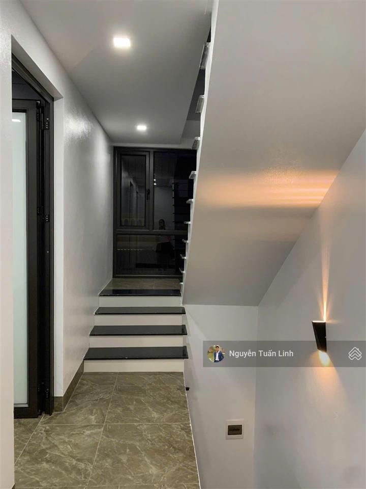 Nhà 3 tầng 40m2  ô tô đỗ cửa, mặt tiền rộng tại nguyên khê, đông anh
