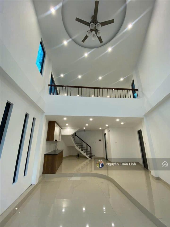 Căn 4 tầng mới kính coong 52m² ba chữ, vân nội  ô tô đỗ cửa  tặng nội thất