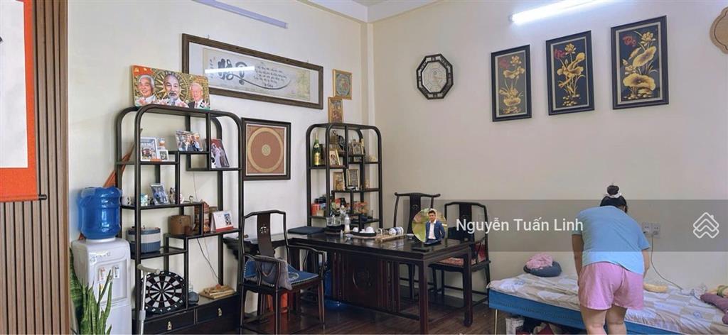 Bán nhà 3 tầng 30m2 trục kinh doanh thôn đìa, nam hồng, đường thông ô tô tránh