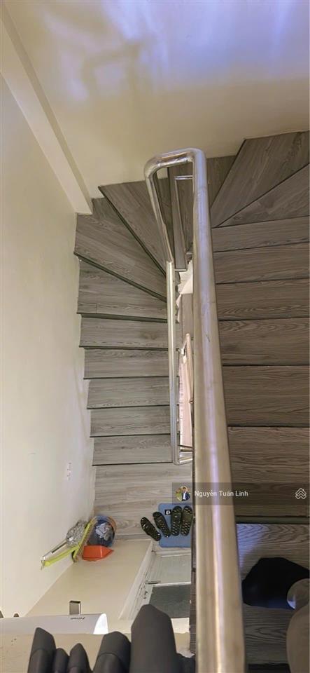 Bán nhà 3 tầng 30m2 trục kinh doanh thôn đìa, nam hồng, đường thông ô tô tránh