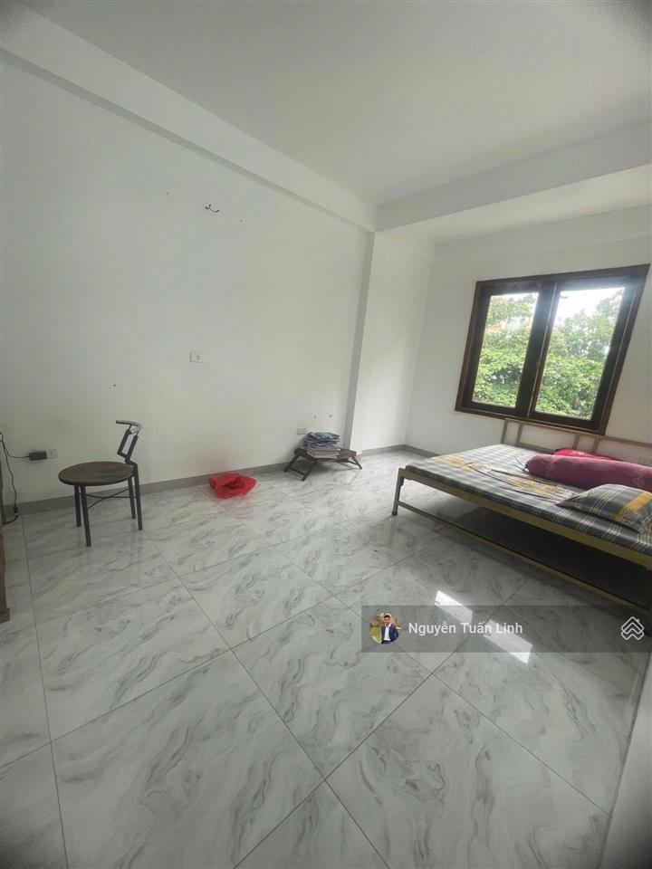 Nhà 4 tầng 55m2 thị trấn chi đông nhà mặt tiền, kinh doanh, ô tô tránh