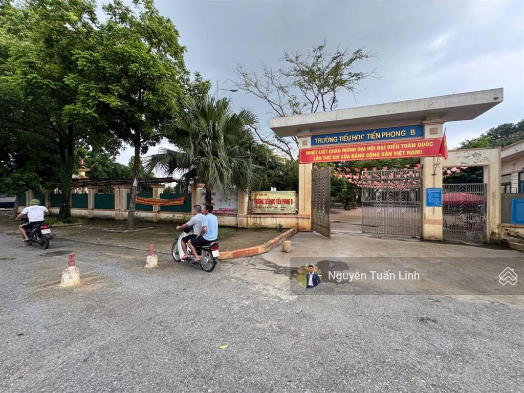 Lô góc 50m2 do hạ, tiền phong  đẹp mê ly  ô tô tải đỗ cửa