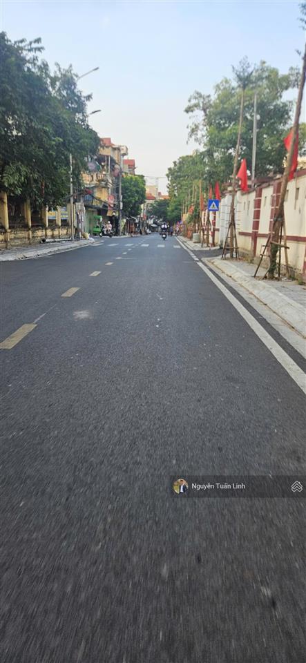 Lô góc 48m2 thôn đông, đông anh  vây quanh 2 chợ  đường nhựa ô tô đỗ