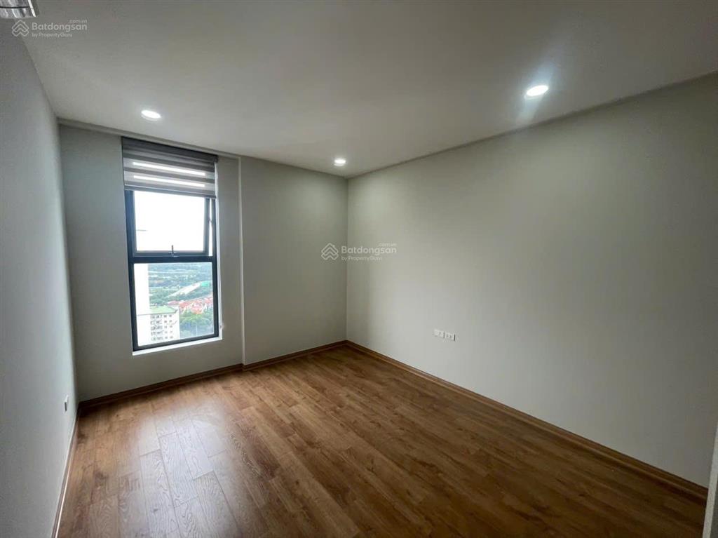 Chính chủ bán căn hộ 3pn, 2wc  chung cư rose town  79 ngọc hồi. sổ lâu dài