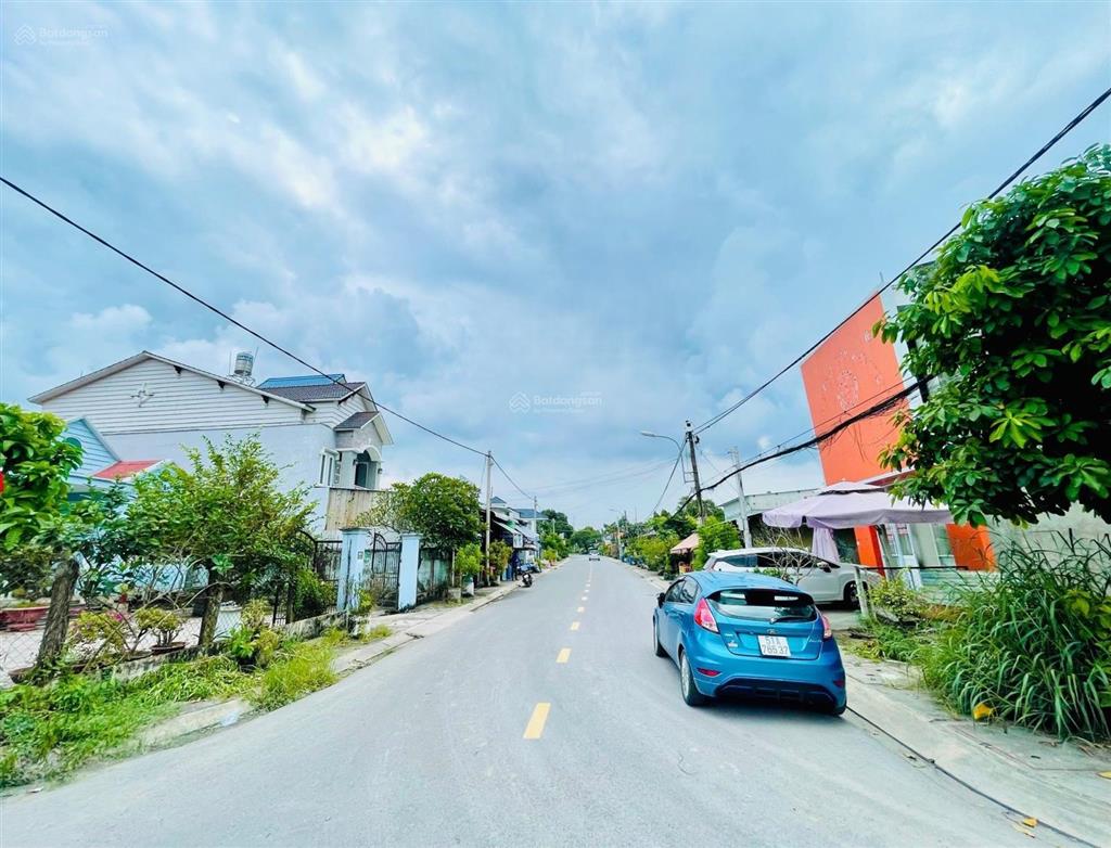 Gồng lãi ngân hàng, chú an gửi bán gấp lô đất 2 mt đường nguyễn văn hoài 210m2, ngang 10m, giá mềm