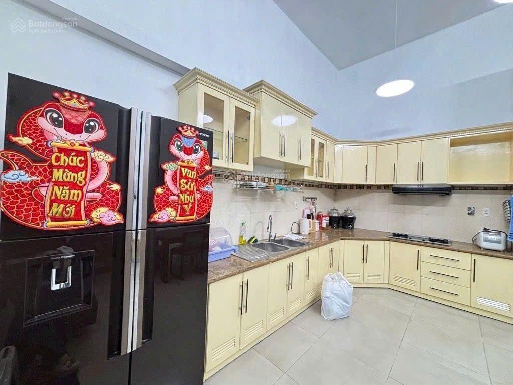 Giảm 1 tỷ đồng  từ 16 tỷ nay chỉ còn 15 tỷ  nhà mặt tiền đường số 14  ngang 5m x 21,5m  4 tầng