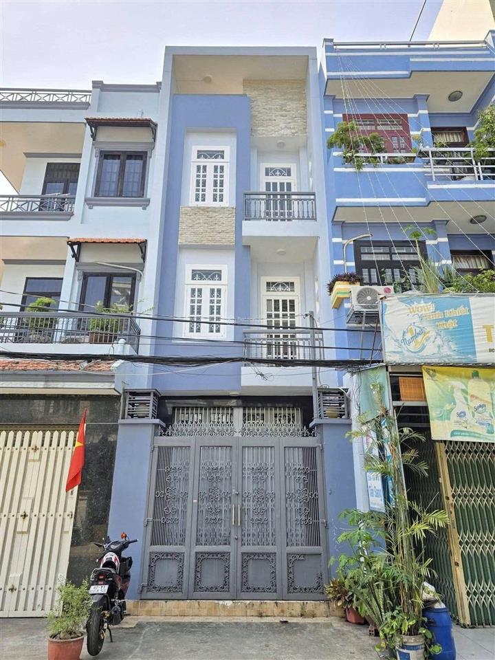 Mặt tiền đường kinh doanh  4 tầng  dt 4x16m nở hậu tài lộc  ngay chợ hạnh thông tây