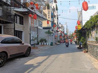 Bán đất tặng dãy trọ 1 lầu  dt 4m x 26m (105m2)  hẻm 6m thông  khu toàn nhà lầu  chỉ 8,8 tỷ