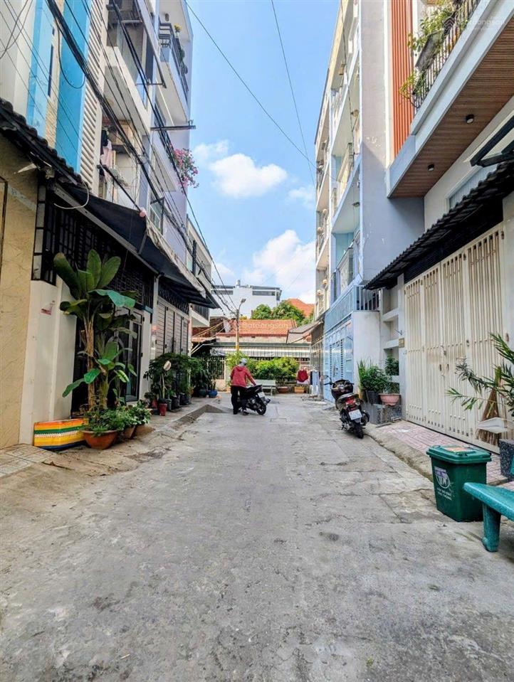 Giảm 300tr  nhà 4 tầng  dt 4x15m  hẻm 6m  đường số 21 quang trung phường 8